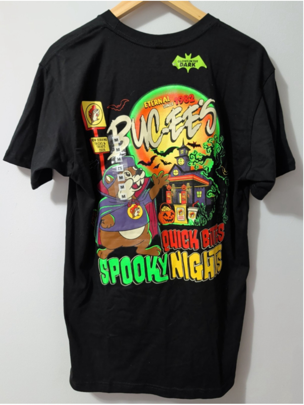 Buc-ee's Halloween Glow In The Dark T-Shirt Spooky Nights Black 2024 Size Medium